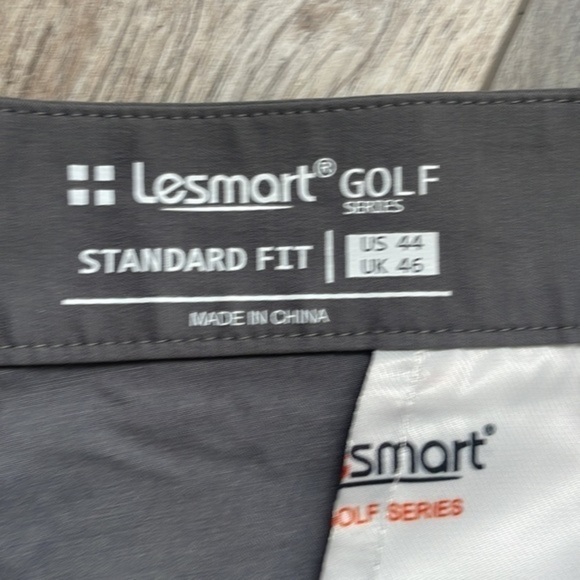 NWT Lesmart shorts golf men's size 44 athleisure gray shorts - Picture 2 of 9